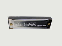 Charger l'image dans la galerie, BEE DELUXE QUALITY 10 HOLE DIATONIC HARMONICA IN KEY OF C OR G-(8160550289663)
